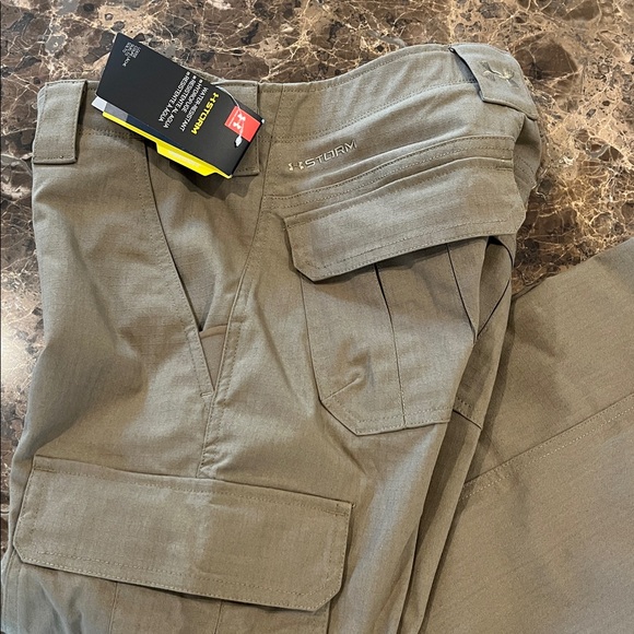 🆕 Under Armour Storm Women’s Water Resistant Tactical Hiking Loose Cargo Pant 4 - Picture 1 of 9
